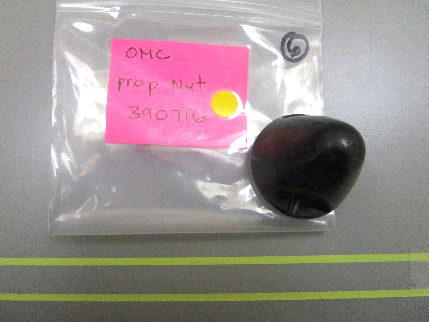 *NEW OEM* 0750 OMC Johnson Evinrude PROP NUT 390716 0390716