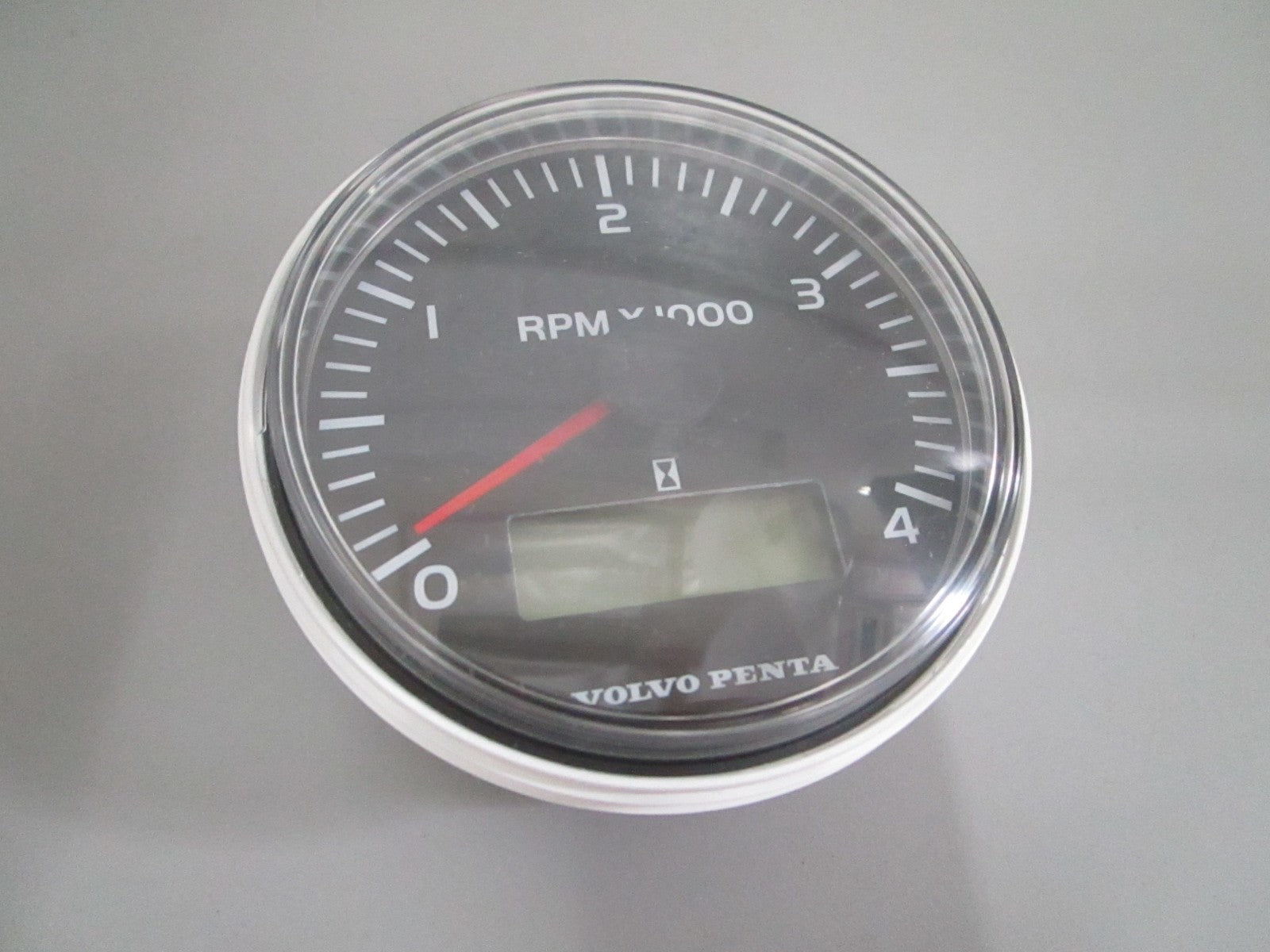 NEW OEM 881646 Volvo Penta Tachometer 0820