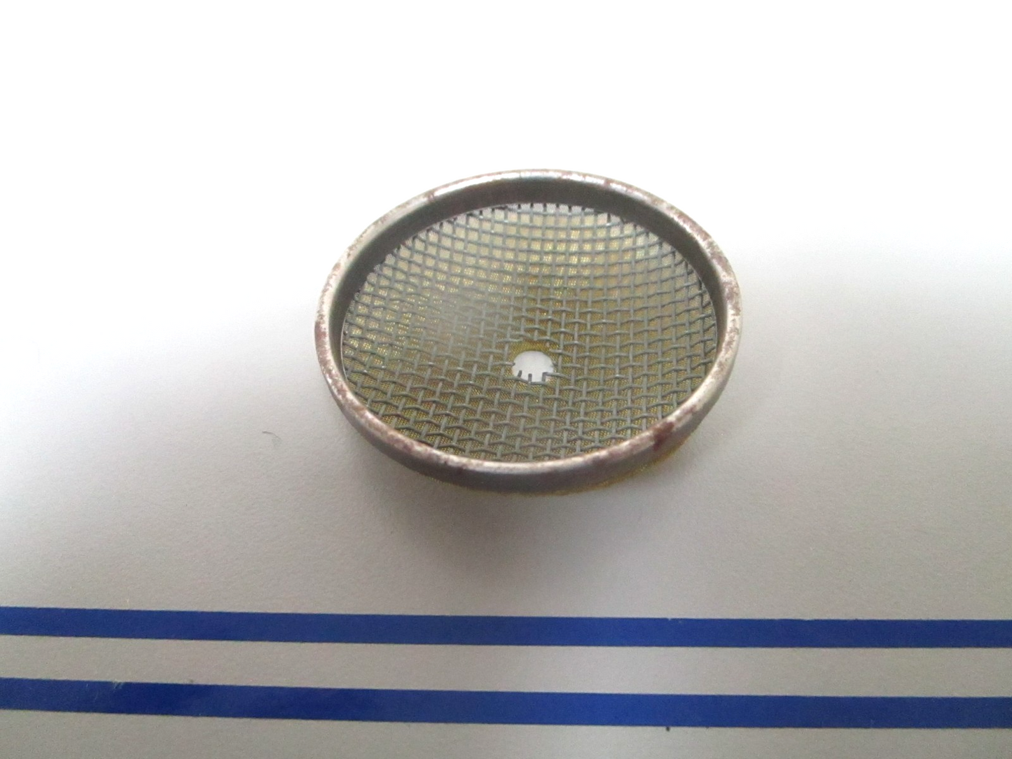 NEW OEM 314195 0314195 OMC Johnson Evinrude Housing Screen 0810