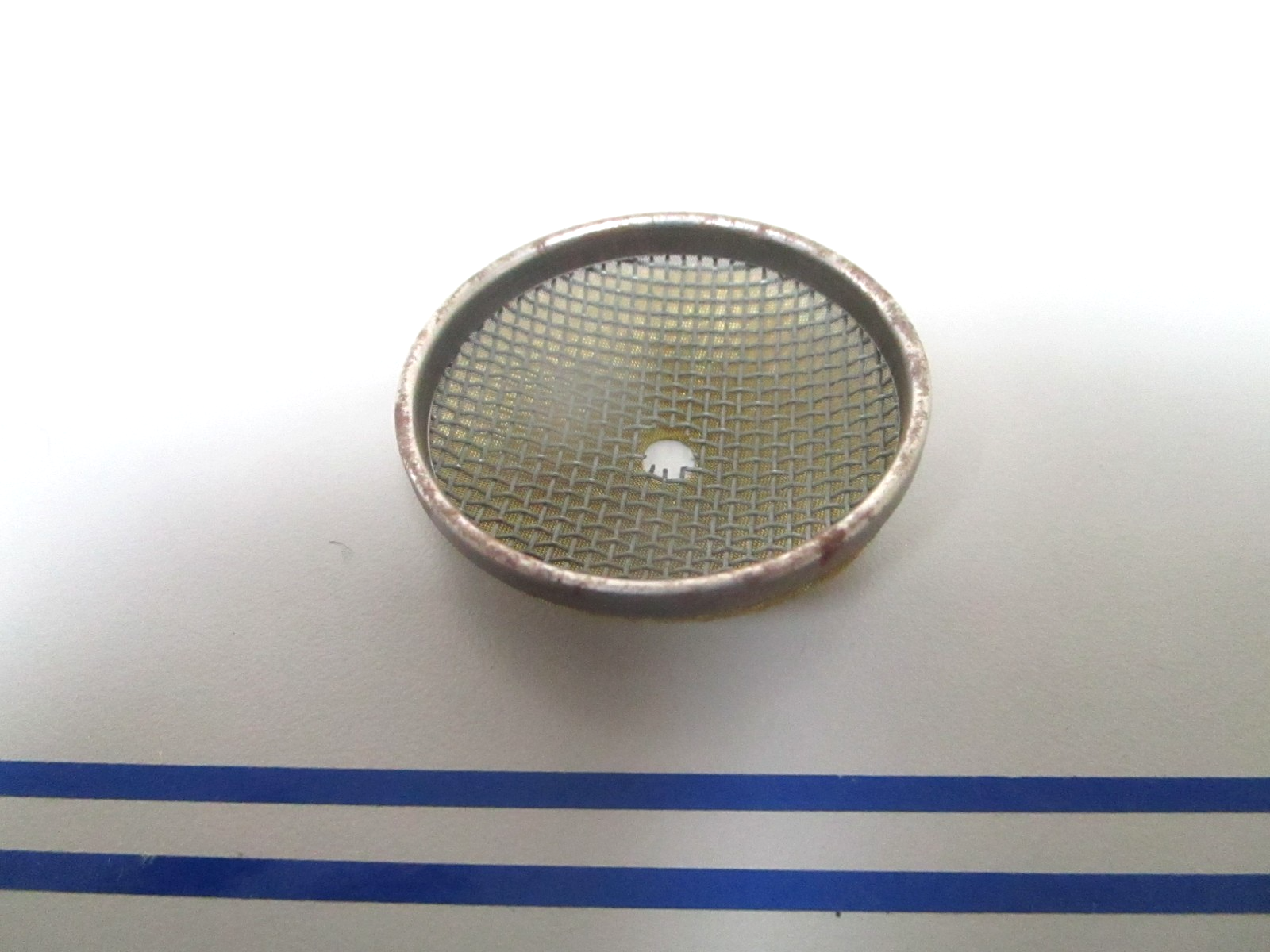NEW OEM 314195 0314195 OMC Johnson Evinrude Housing Screen 0810