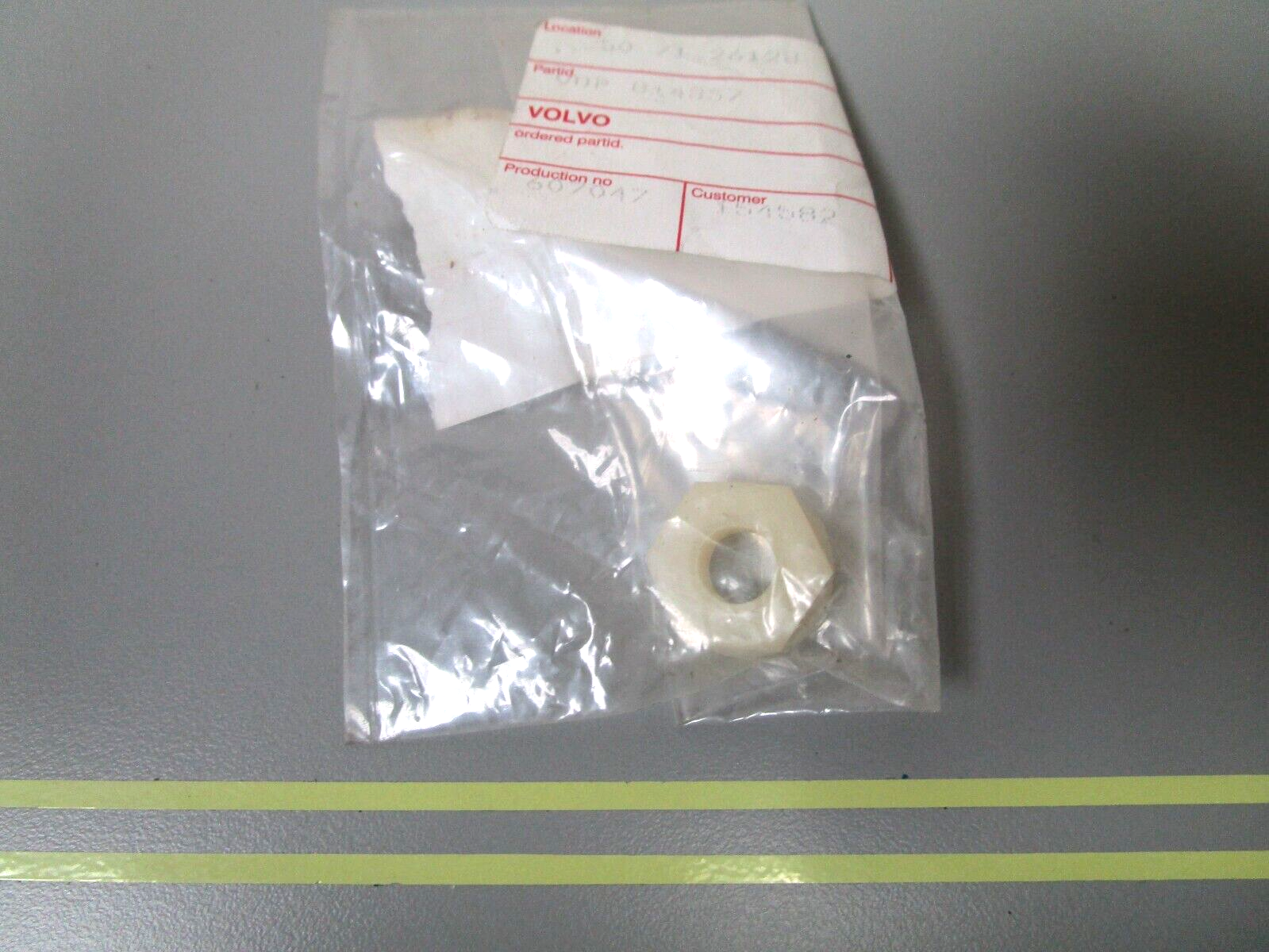 *NEW OEM* 0810 Volvo Penta Nut 814357
