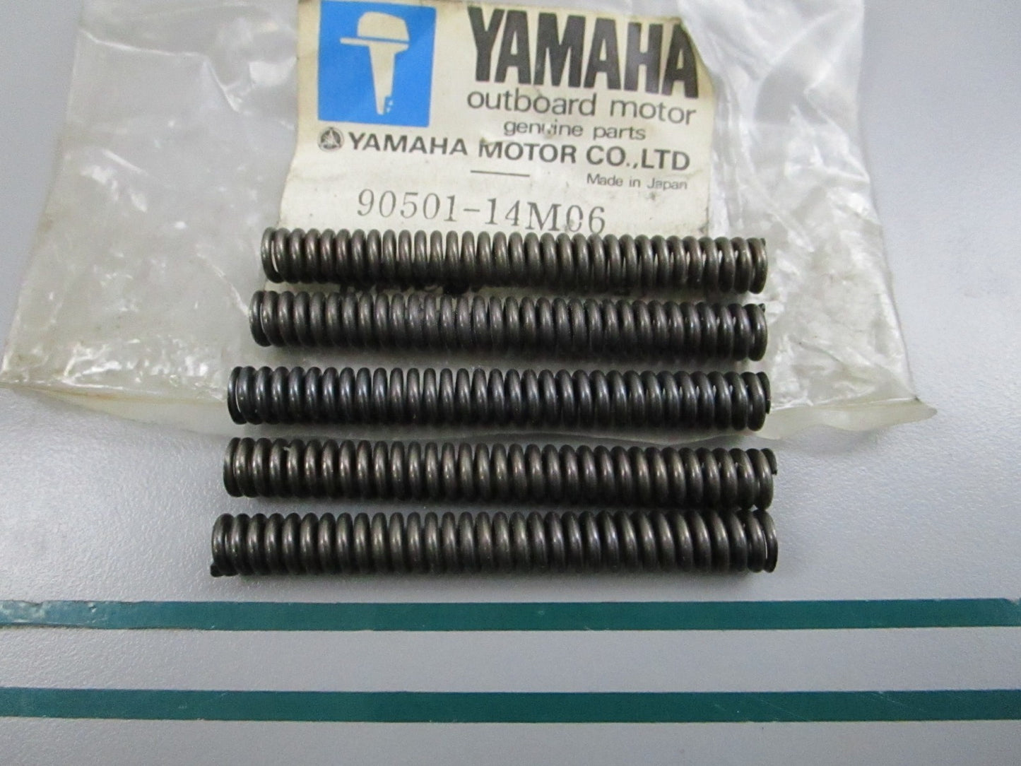 NEW OEM 90501-14M06-00 Yamaha Compression Spring 0810