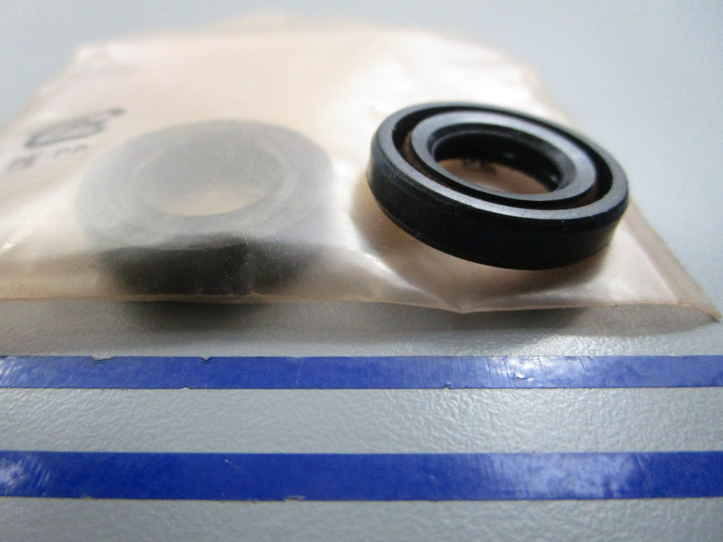 NEW OEM (LOT OF 2) 91202-KFL-841 Honda Oil Seal 0810
