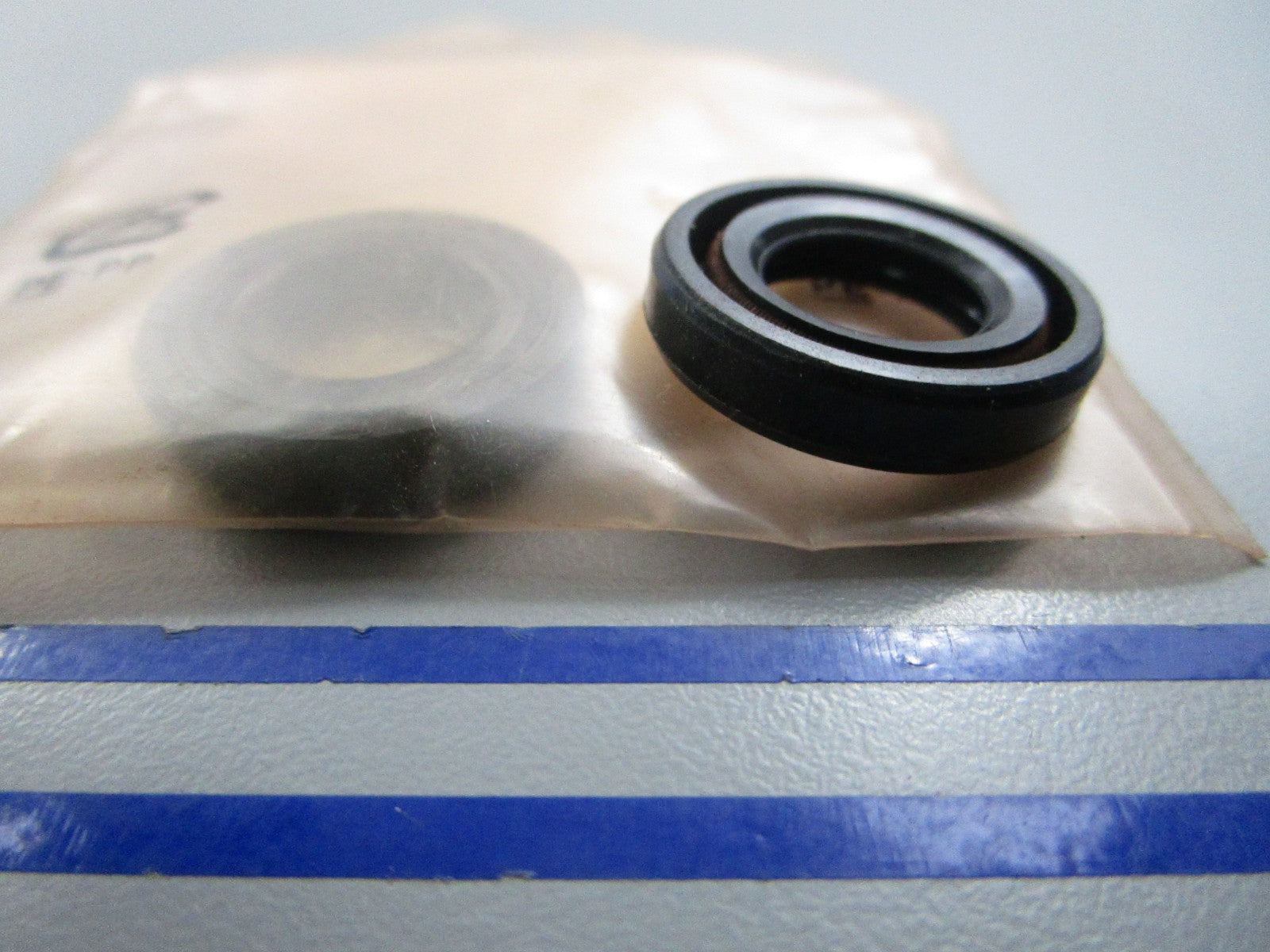 NEW OEM (LOT OF 2) 91202-KFL-841 Honda Oil Seal 0810