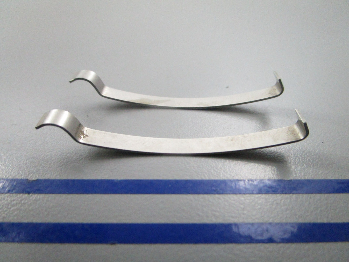 NEW OEM (LOT OF 2) 312482 0312482 OMC Johnson Evinrude Spring Clip 0810