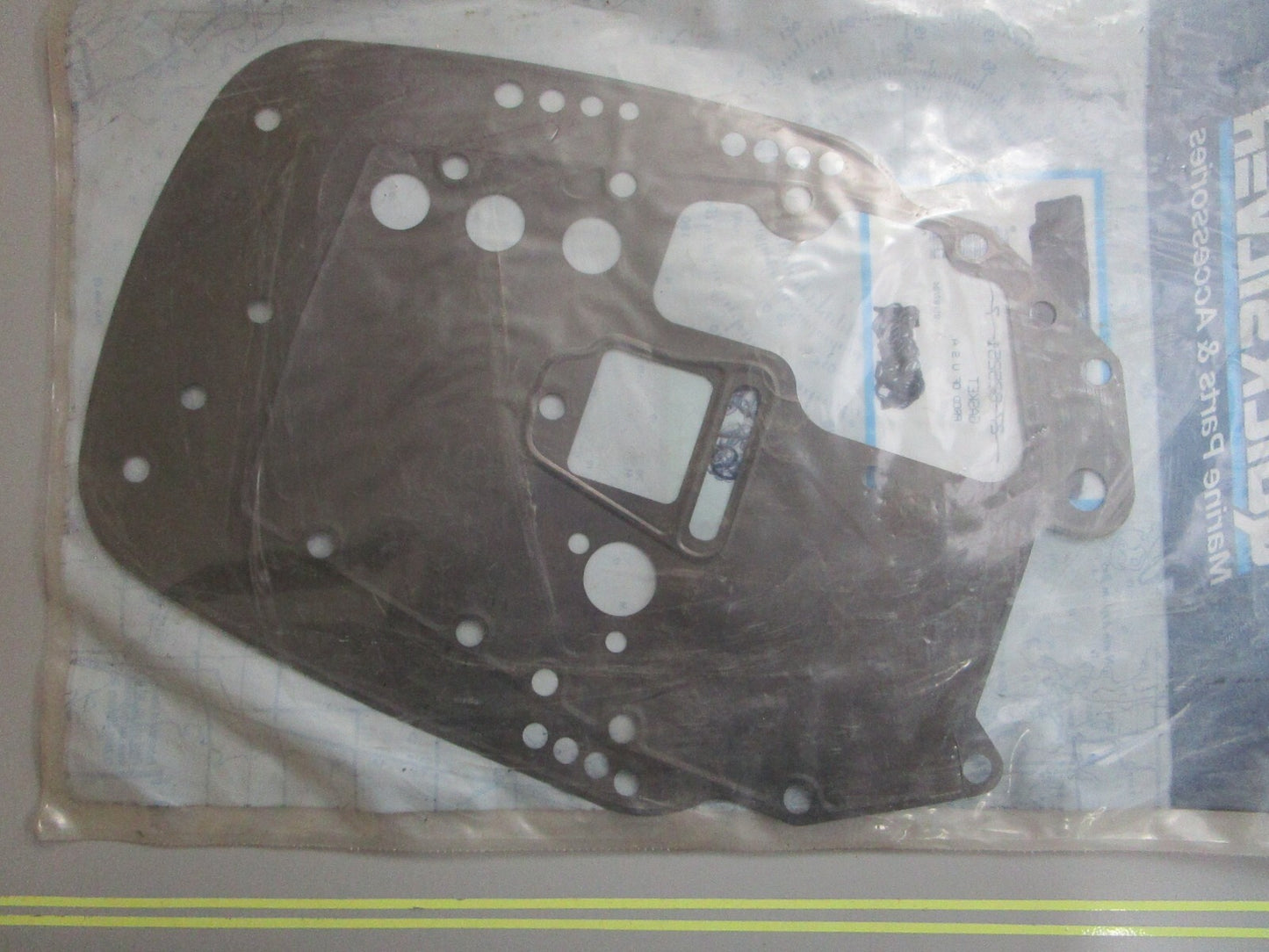 *NEW OEM* 0820 Mercury Quicksilver Gasket 27-825251 7