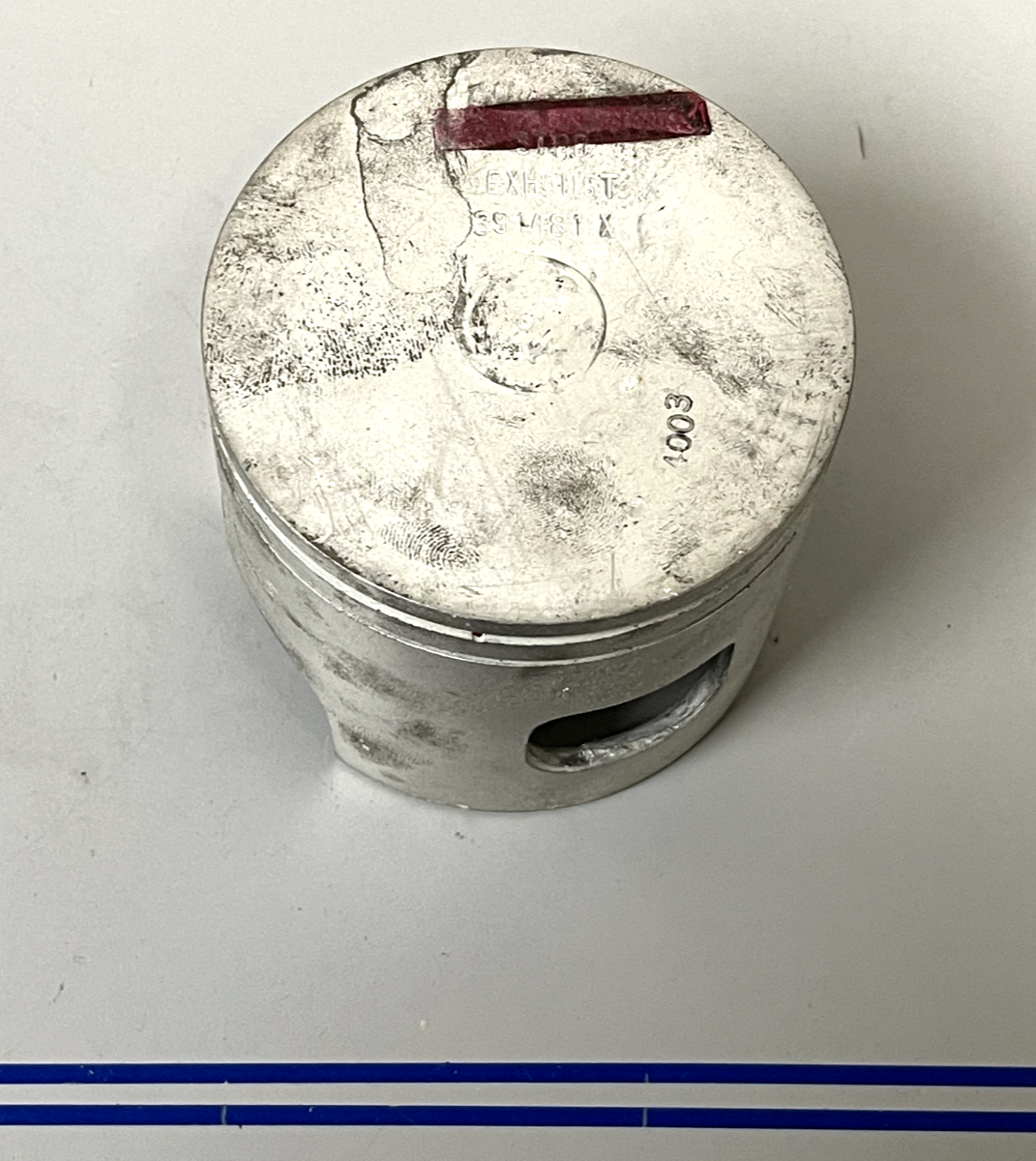*NEW OEM* 0670 OMC Johnson Evinrude Piston 391481 0391481