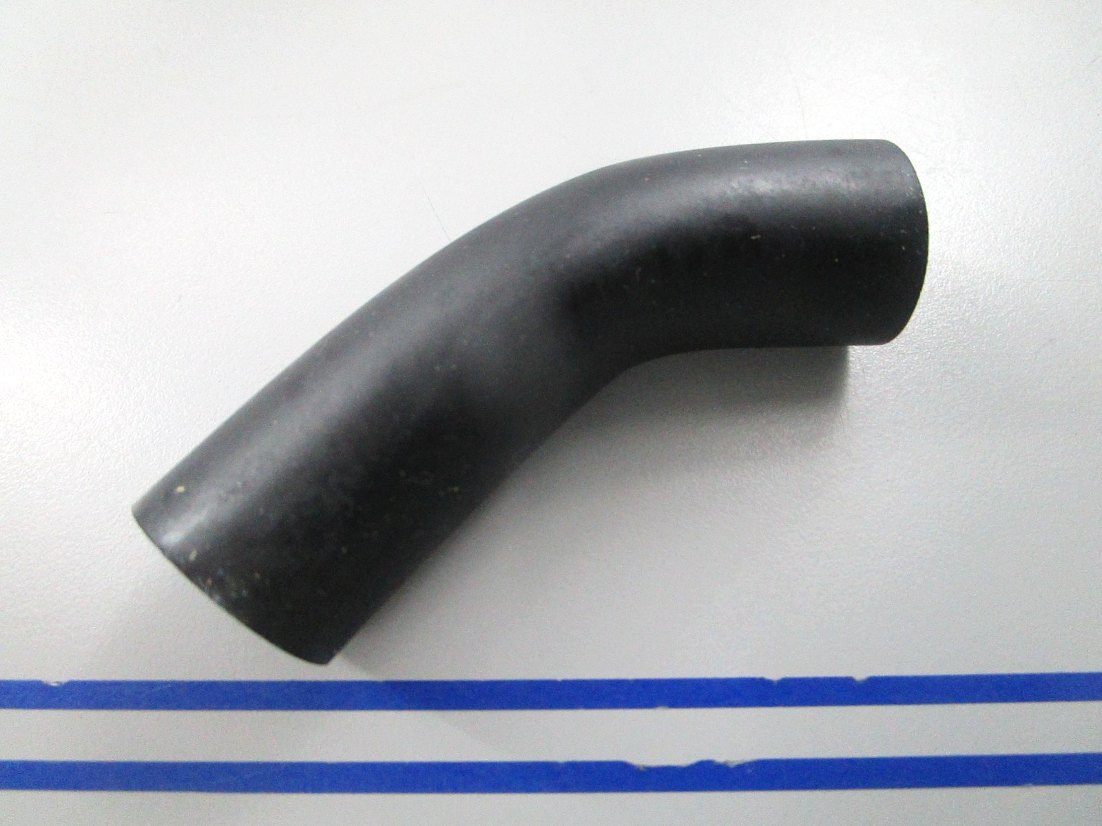 NEW OEM 321723 0321723 OMC Johnson Evinrude Port Cylinder Head Hose 0810