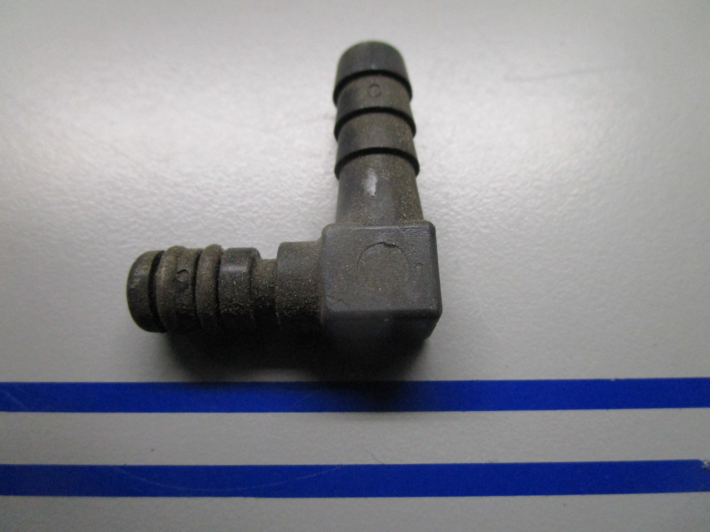 *NEW OEM* 0720 OMC Johnson Evinrude Elbow Fitting 5000912