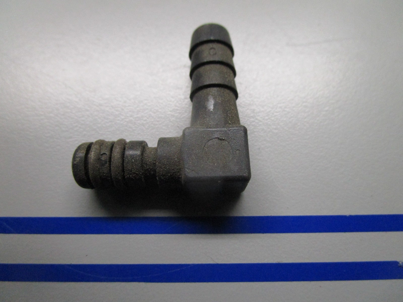 *NEW OEM* 0720 OMC Johnson Evinrude Elbow Fitting 5000912