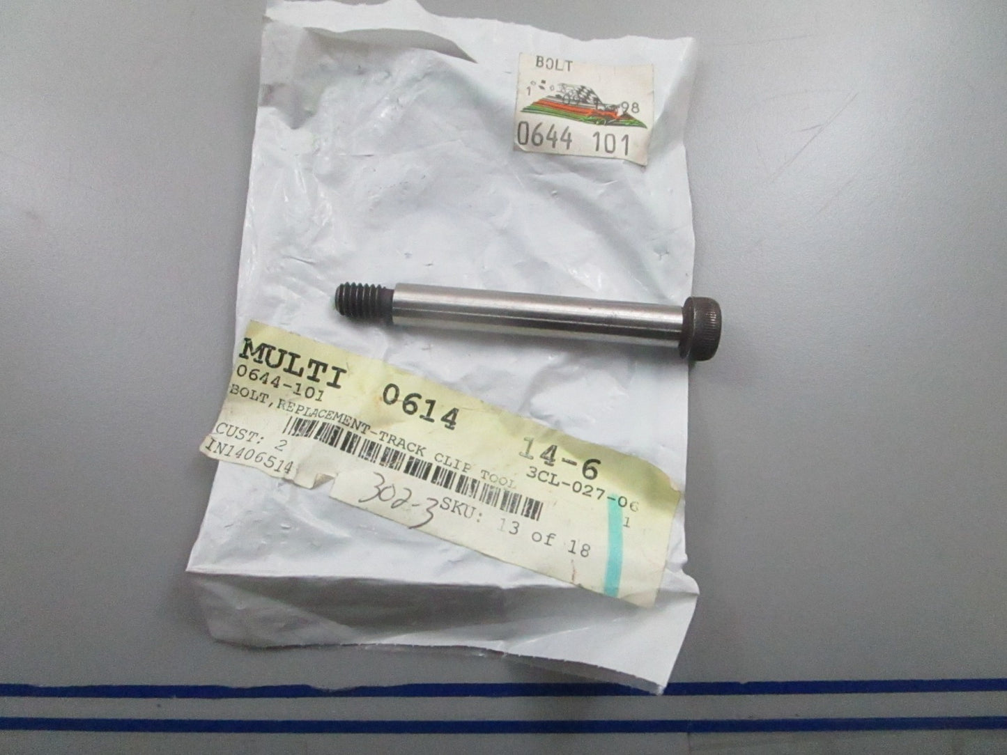 *NEW OEM* 0810 Arctic Cat Bolt 0644-101