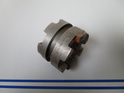 NEW OEM 337772 0337772 OMC Johnson Evinrude Clutch Dog 0720