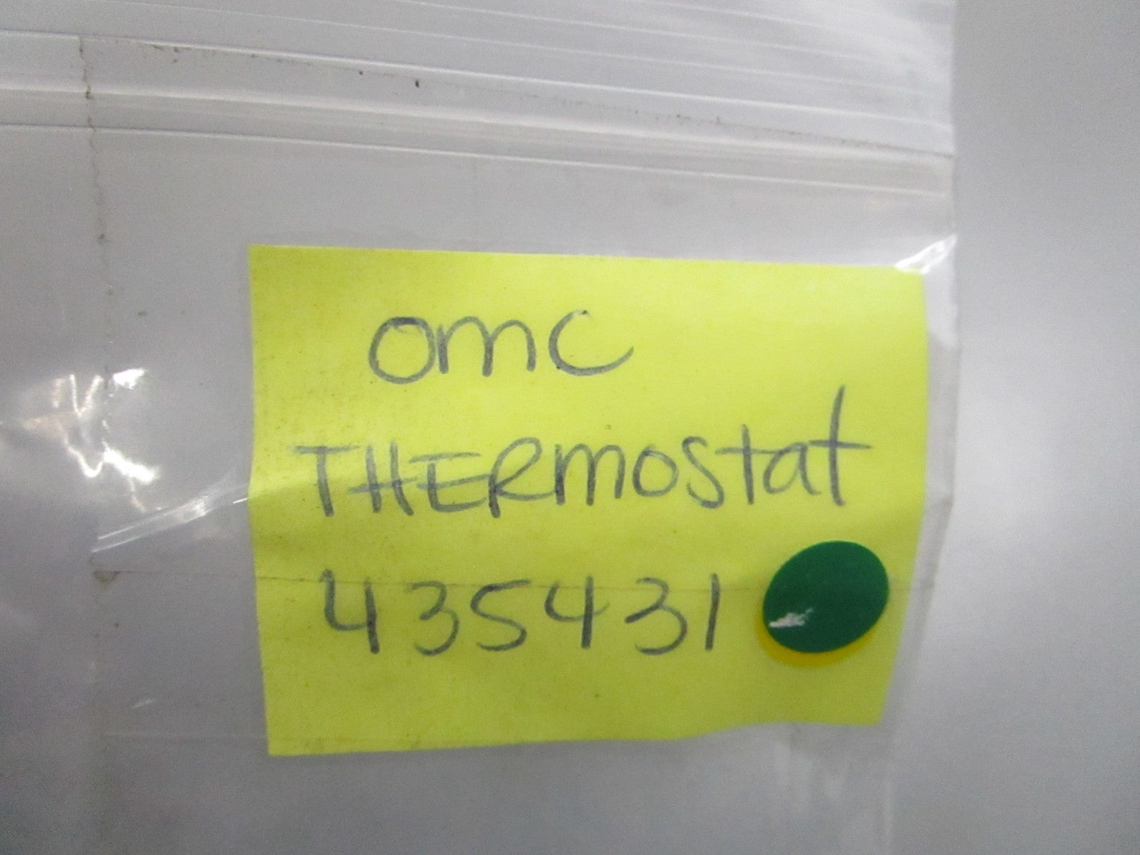 NEW OEM 435431 0435431 OMC Johnson Evinrude Thermostat 0810
