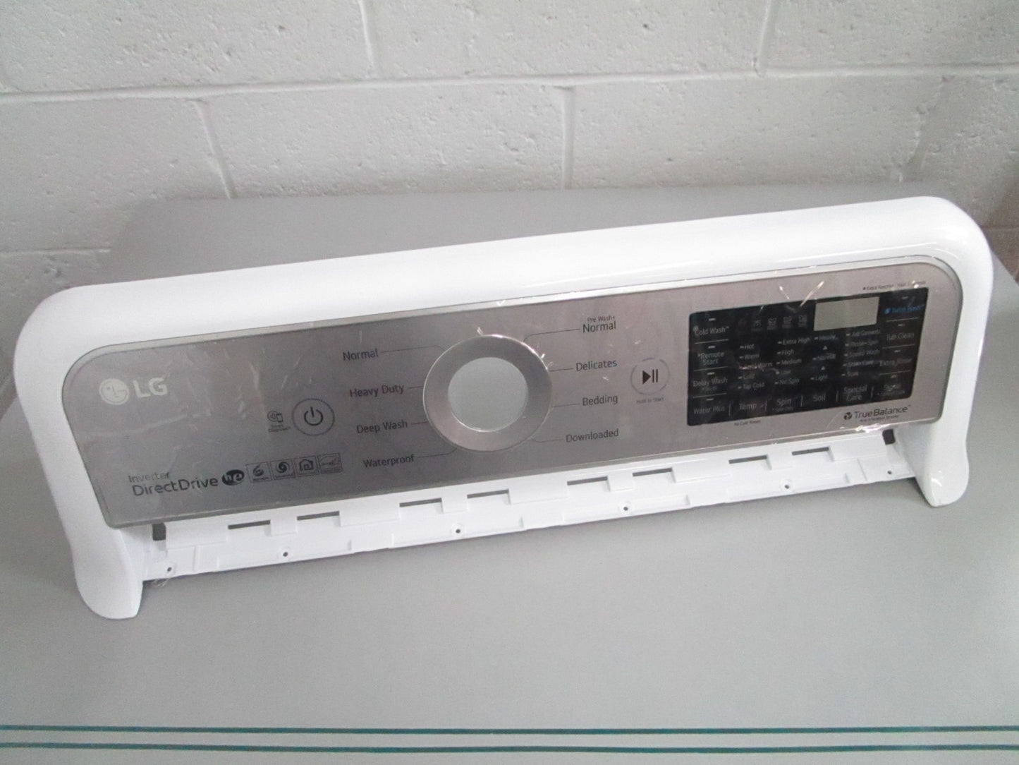 NEW OEM AGL76194001 LG Front Panel Assy 0820