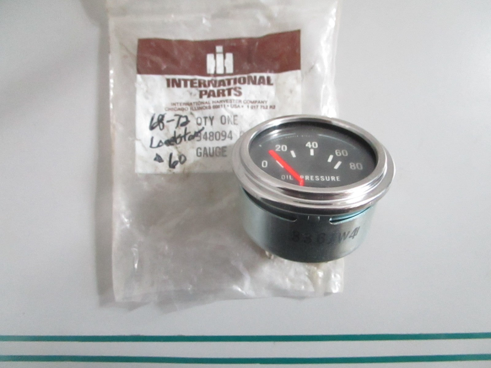 NEW OEM 348094C1 International Parts Oil Pressure Gauge 0820