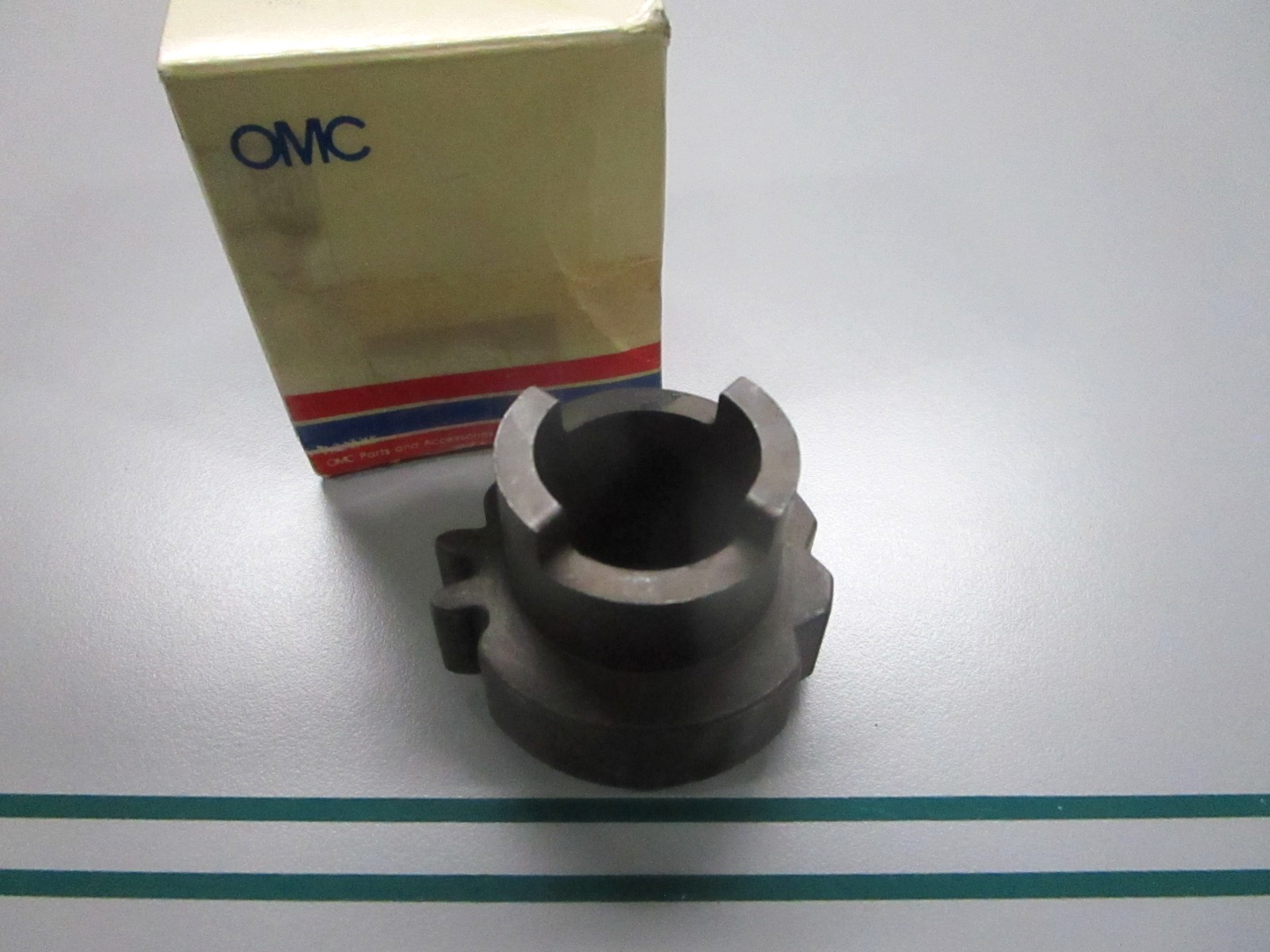 NEW OEM 124644 0124644 OMC Johnson Evinrude Drive Gear 0810