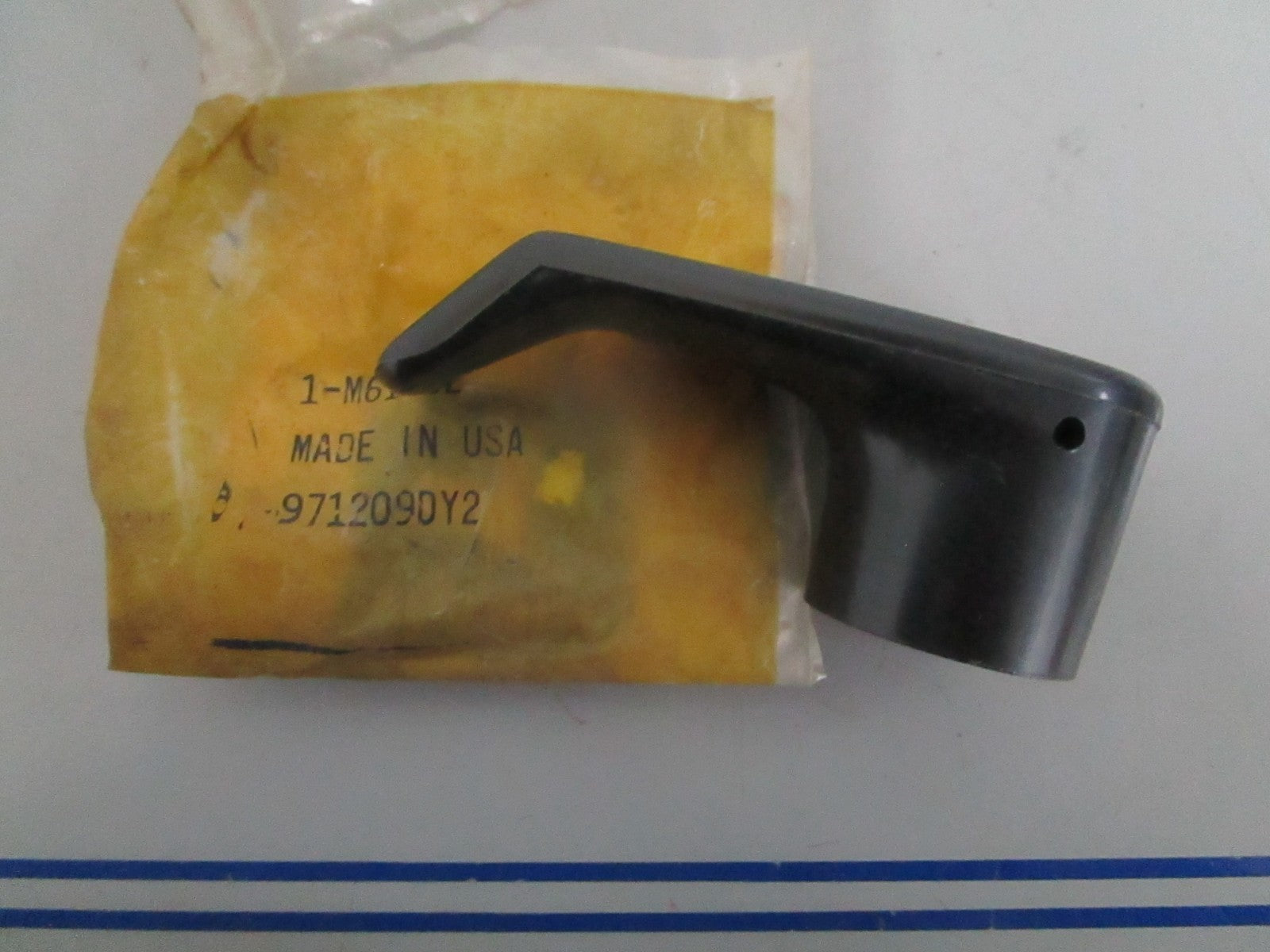 NEW OEM M61002 John Deere Handle 0820