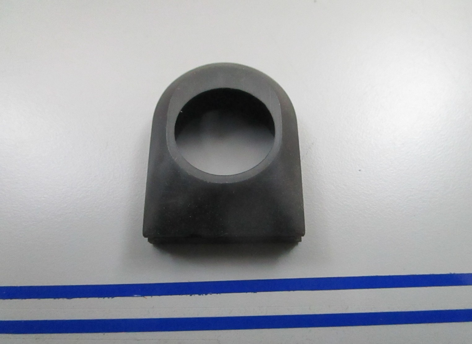 *NEW OEM* 0810 Mercury Quicksilver Grommet 25-824361