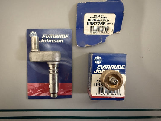 NEW OEM 987765 0987765 OMC Johnson Evinrude Bellcrank & Plug Assy 0820