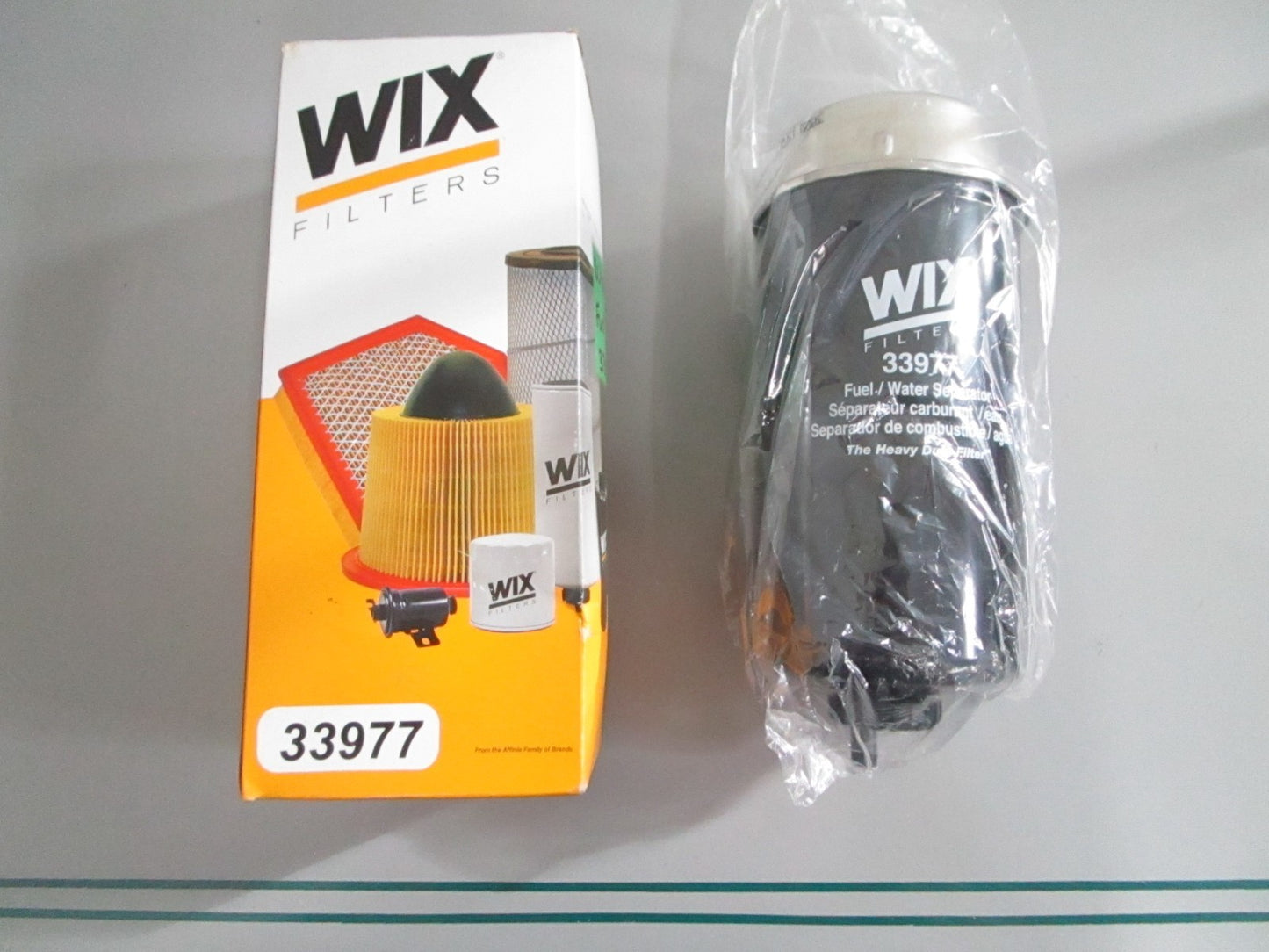 NEW OEM 33977 Wix Fuel Filter 0820