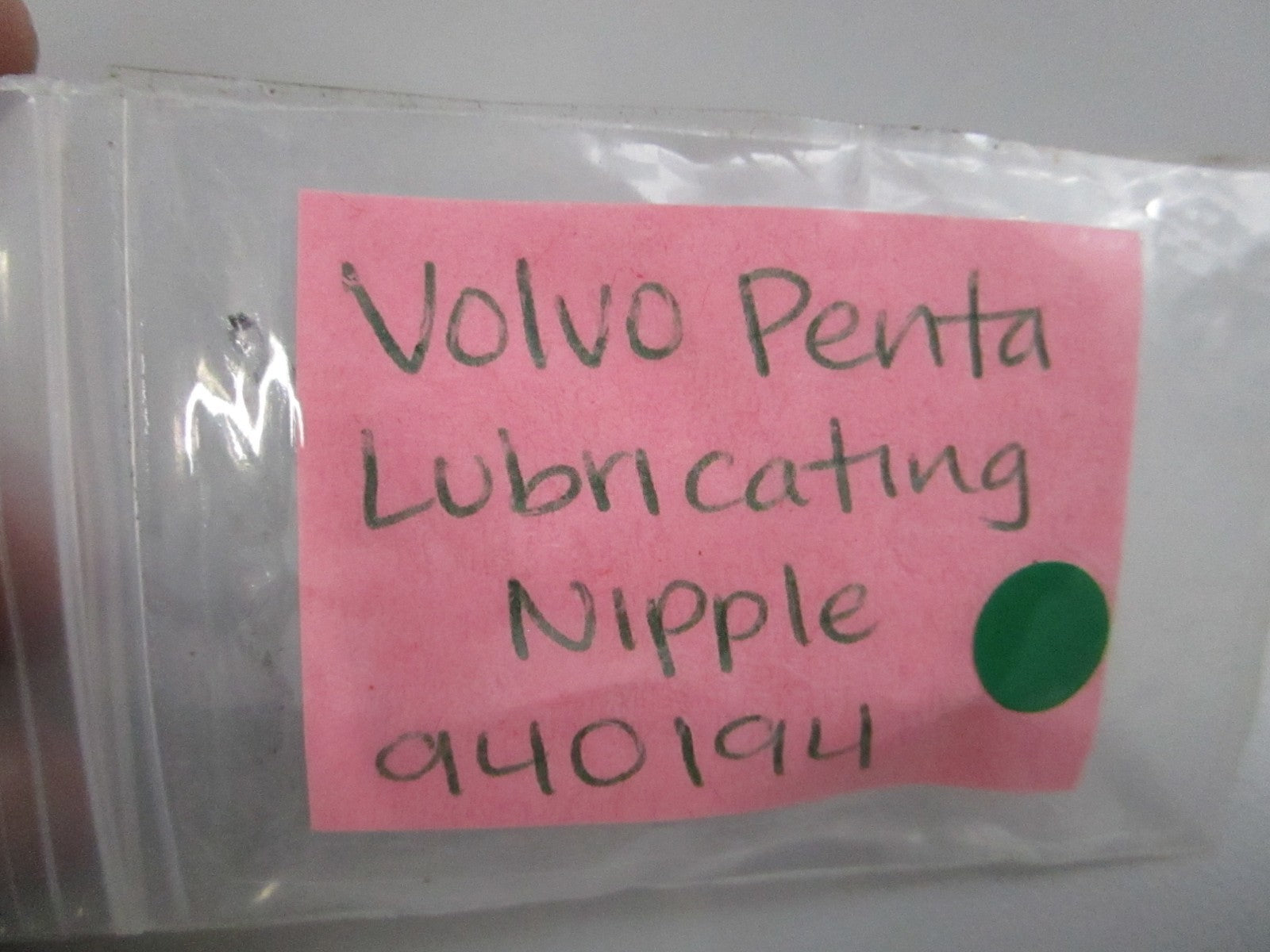 NEW OEM 940194 Volvo Penta Lubricating Nipple 0810