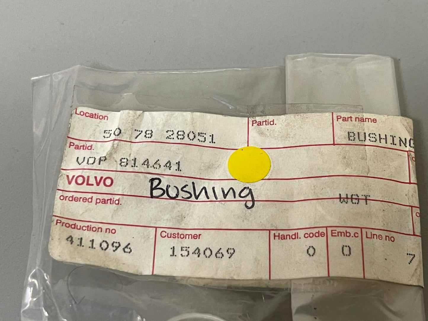*NEW OEM* 0810 Volvo Penta Bushing 814641