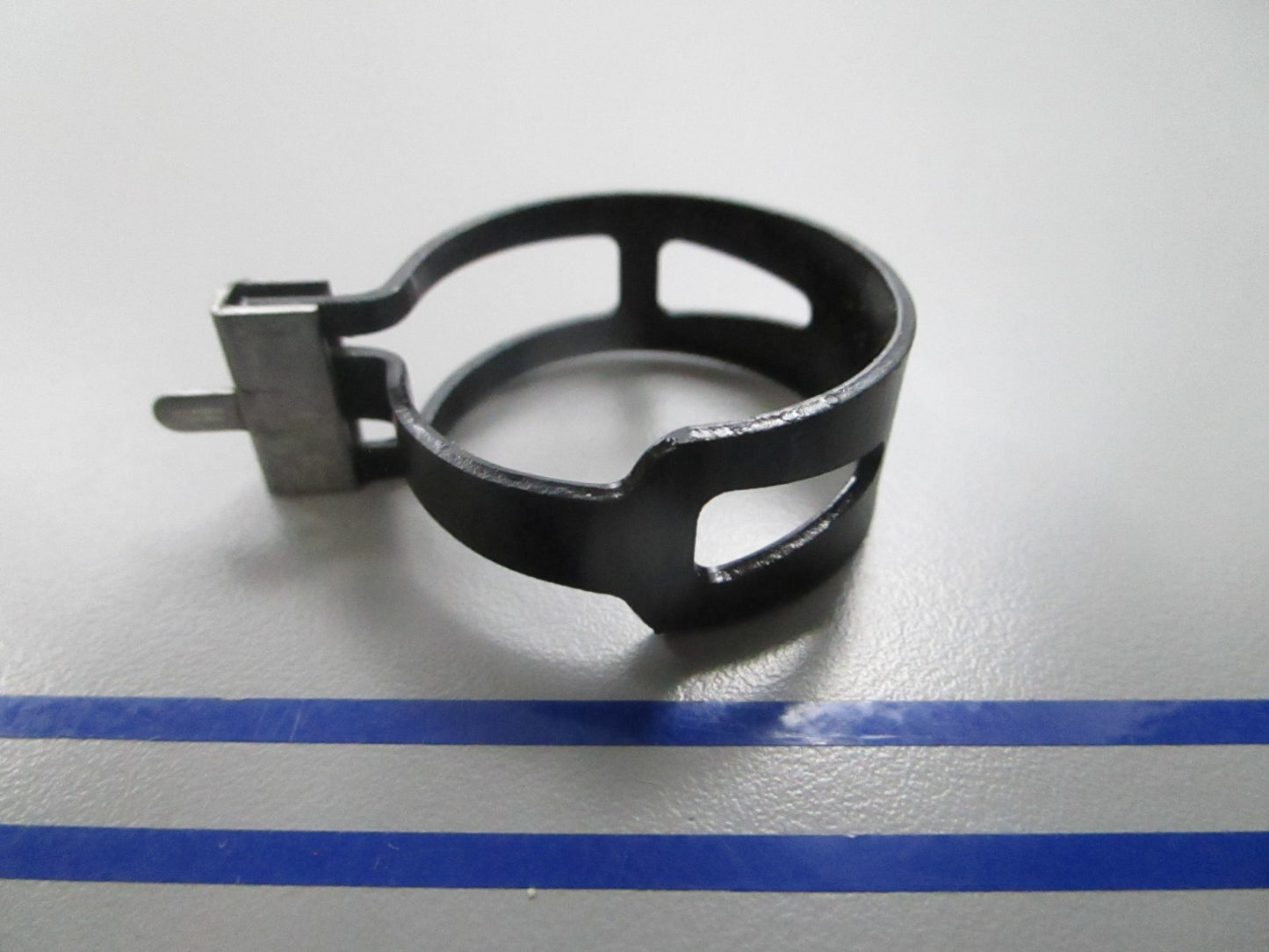 NEW OEM 90467-26189 Yamaha Hose Clip Clamp 0810