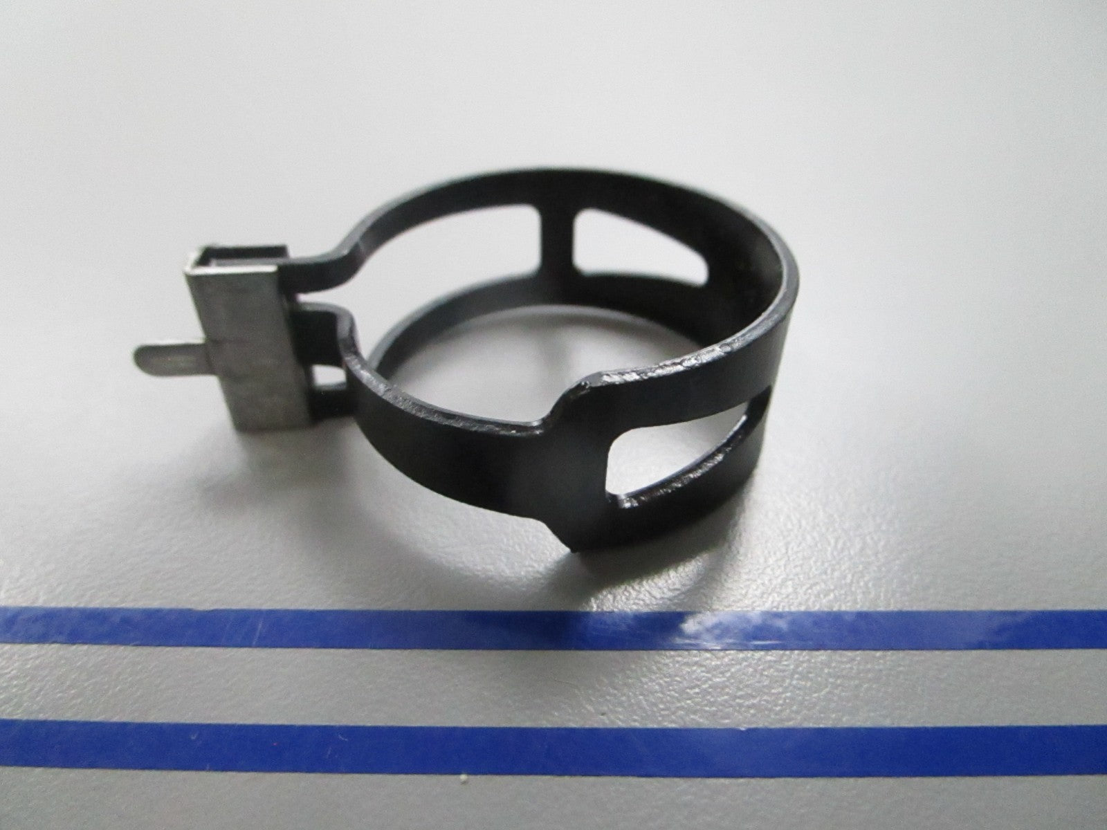 NEW OEM 90467-26189 Yamaha Hose Clip Clamp 0810