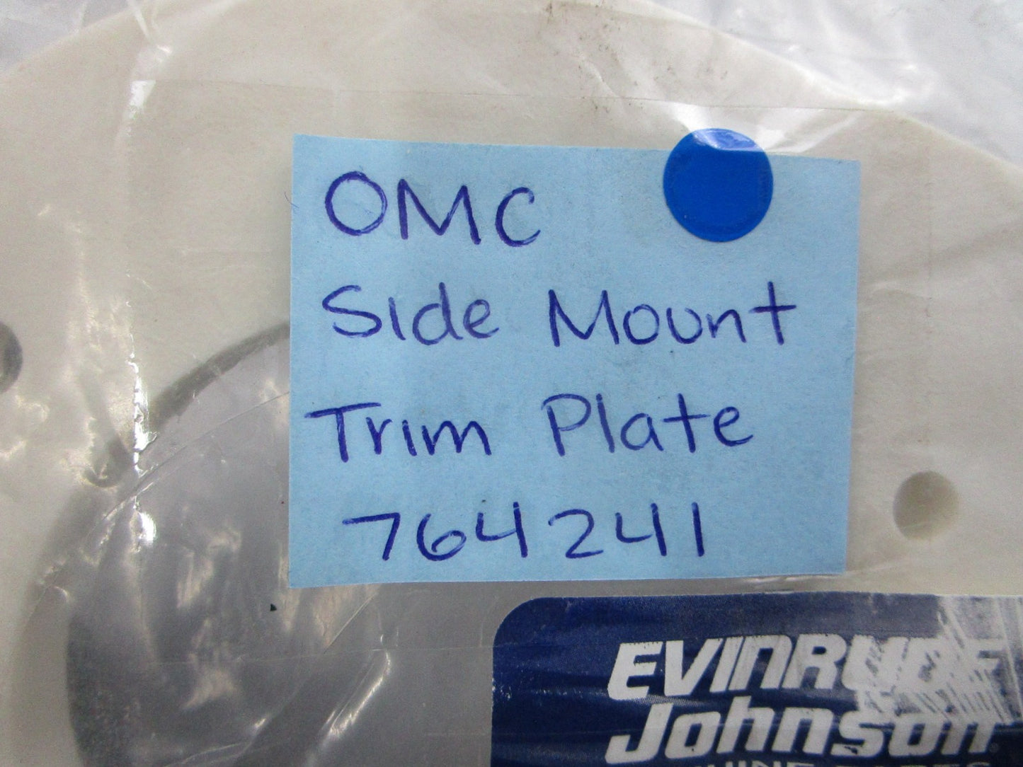 NEW OEM 764241 0764241 OMC Johnson Evinrude Side Mount Trim Plate 0810