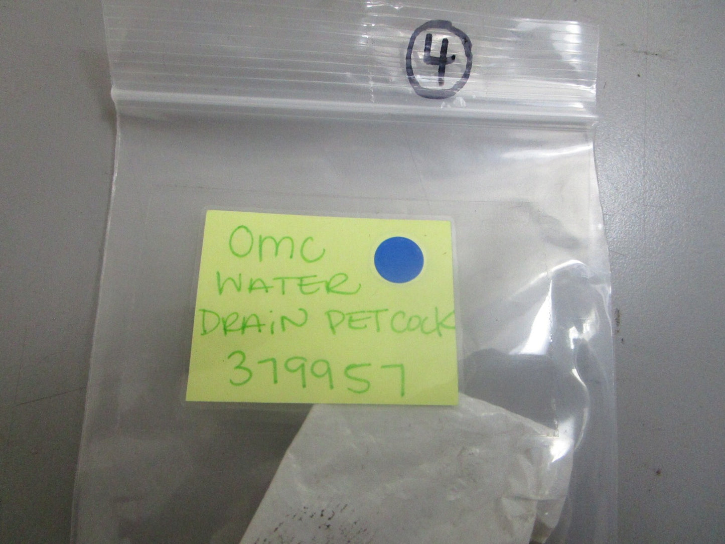 *NEW OEM* 0810 OMC Johnson Evinrude Water Drain Petcock 379957 0379957