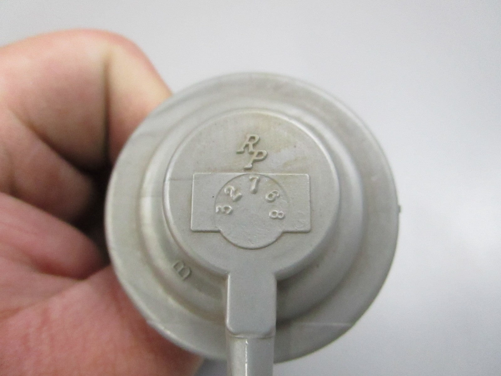 NEW OEM 383916 0383916 OMC Johnson Evinrude Vacuum Control 0810