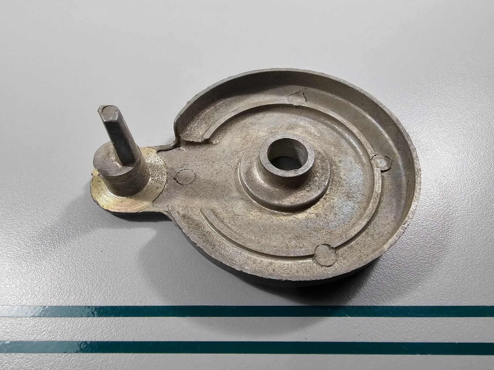 NEW OEM 312757 0312757 OMC Johnson Evinrude Arm Idler Gear 0810