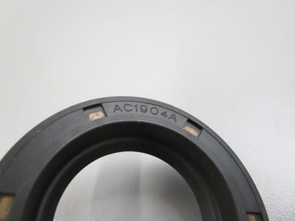 NEW OEM 92050-024 Kawasaki Oil Seal 0810