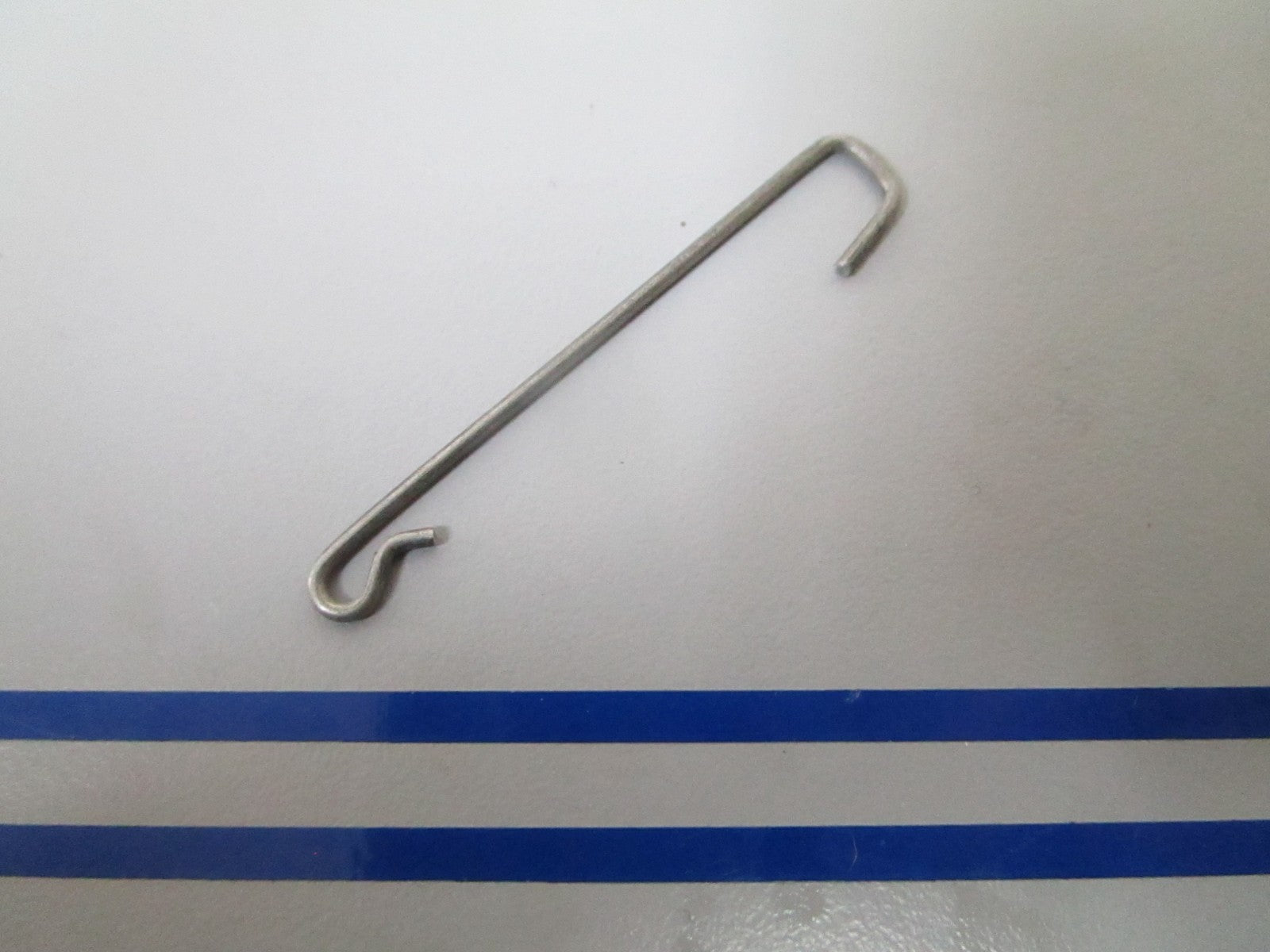 NEW OEM 203725 0203725 OMC Johnson Evinrude Starter Pawl Spring 0810