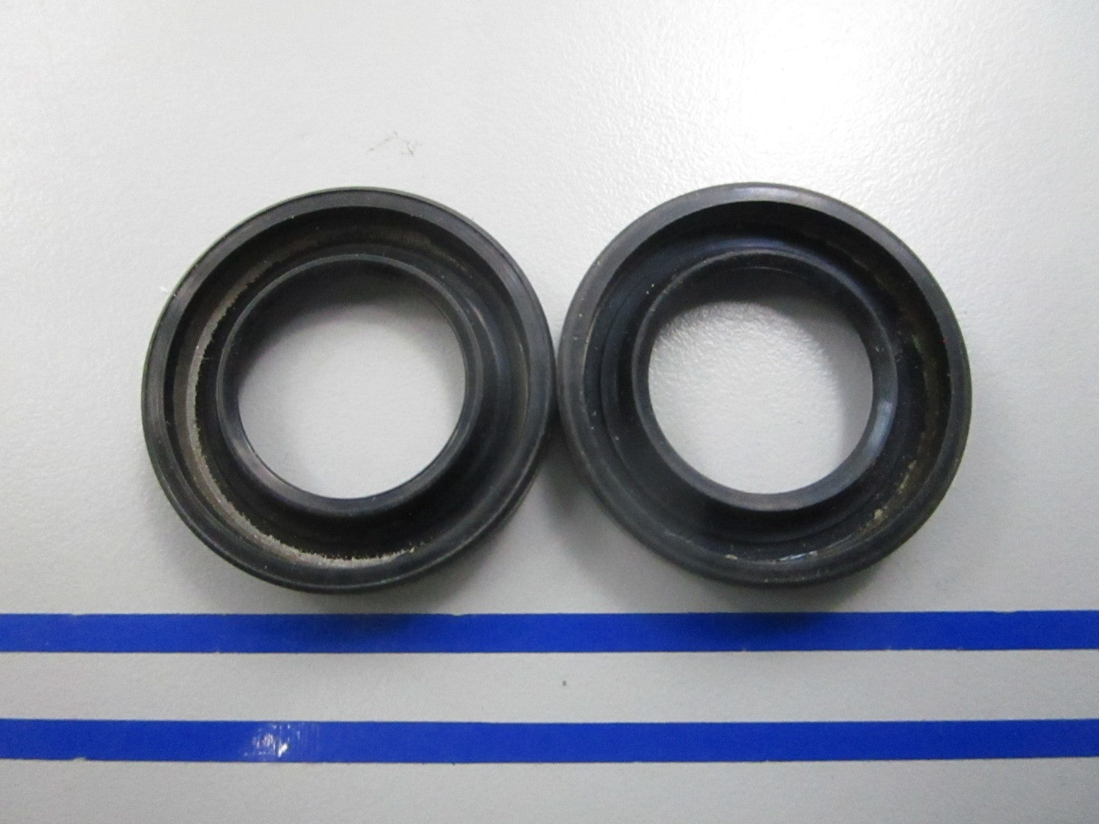 NEW OEM (LOT OF 2) 26-83347M Mercury Quicksilver Seal 0810