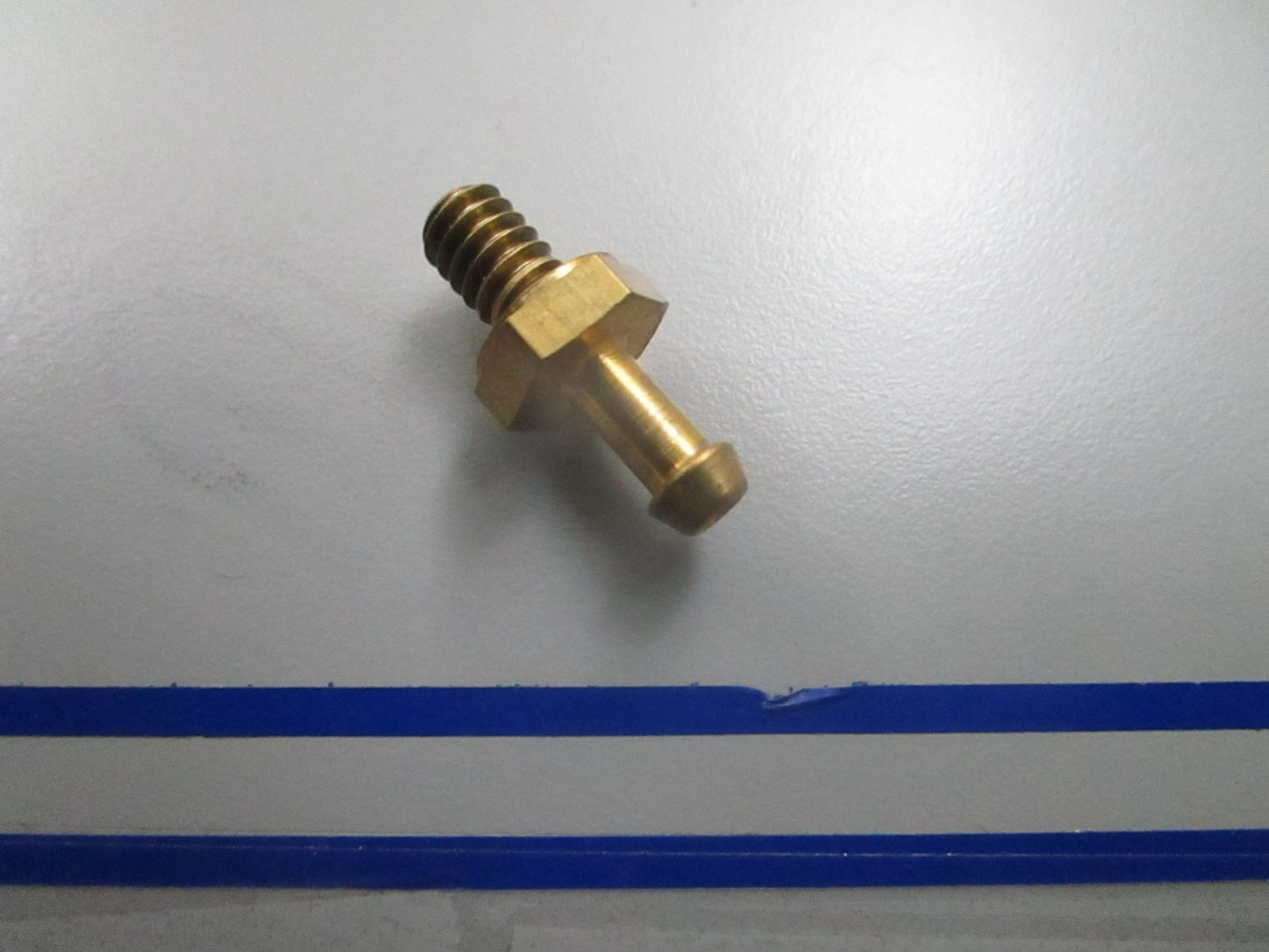 *NEW OEM* 0810 OMC Johnson Evinrude Carburetor Nipple 326467 0326467