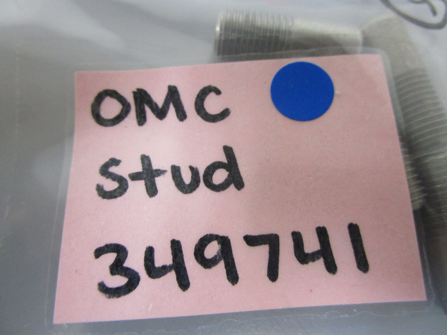 *NEW OEM* 0810 OMC Johnson Evinrude Stud 349741 0349741