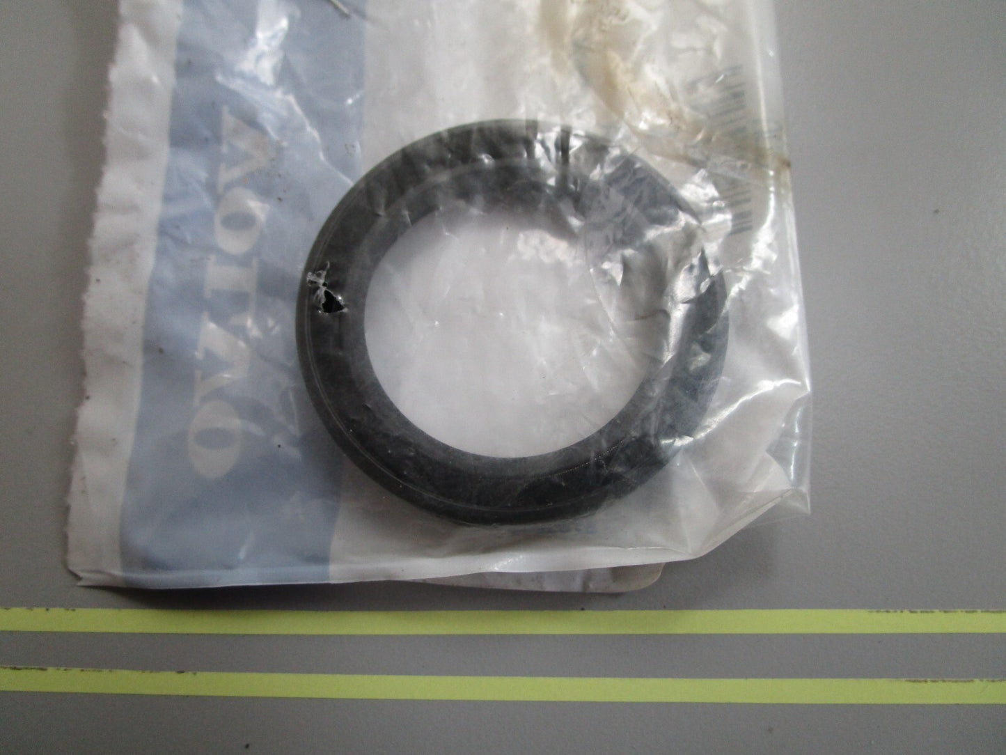 *NEW OEM* 0810 Volvo Penta Sealing Ring 977313