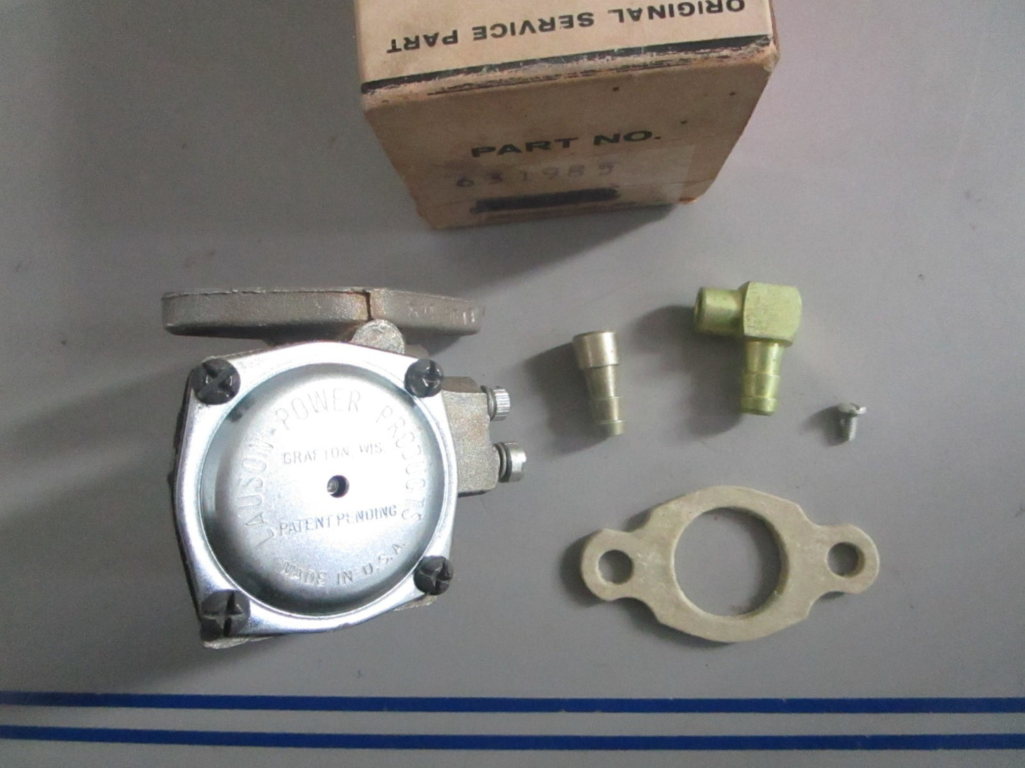 NEW OEM 631985 Tecumseh Carburetor 0820