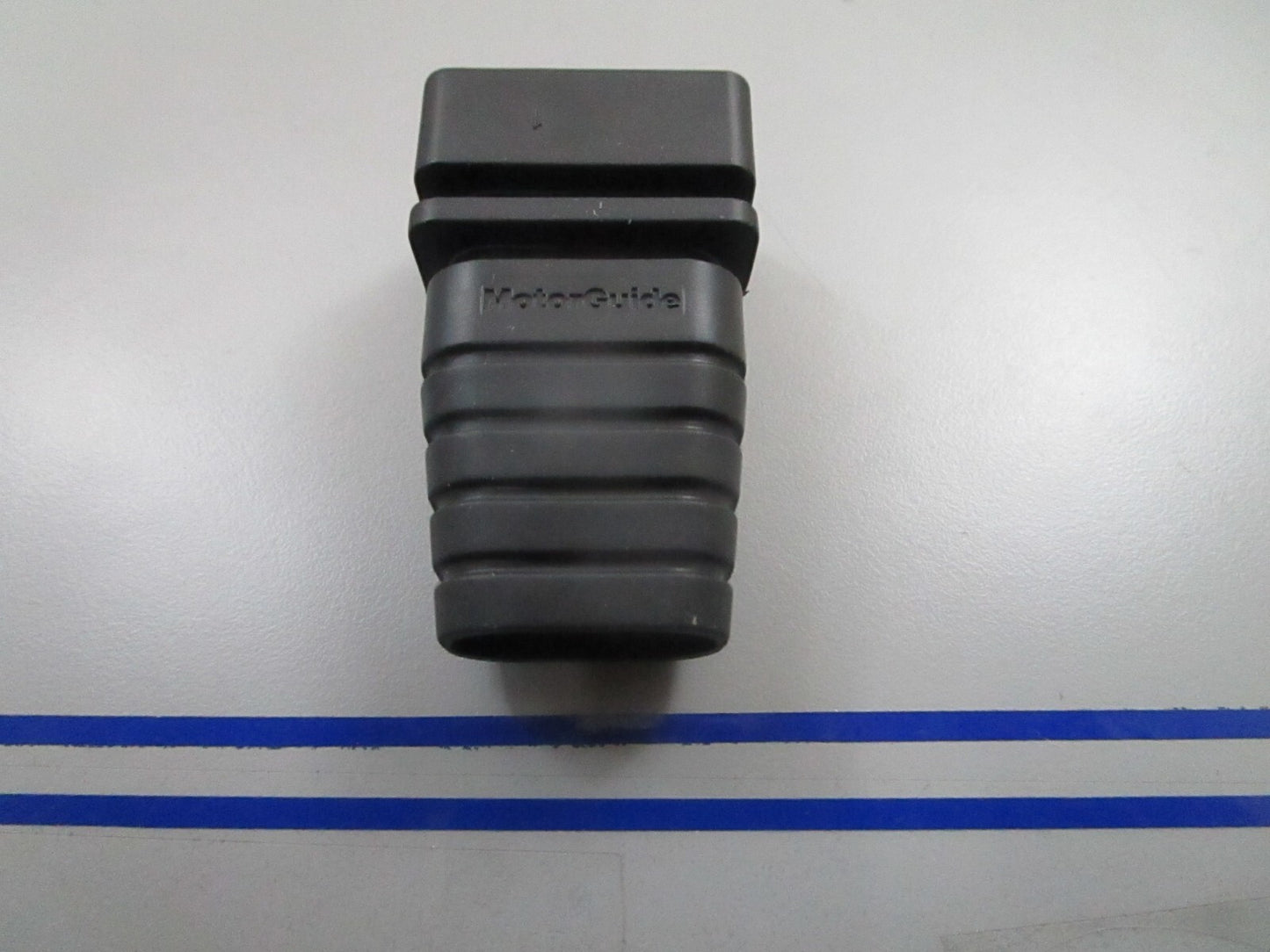 *NEW OEM* 0810 MotorGuide Mercury Grommet 25-MAP07101T