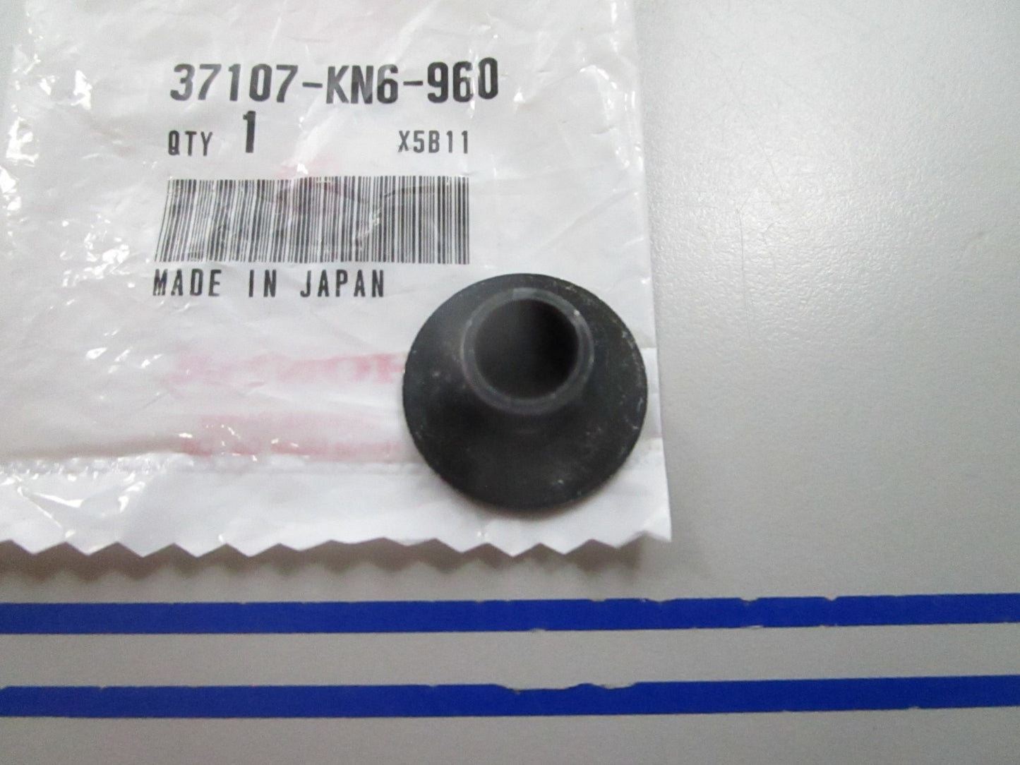 NEW OEM 37107-KN6-960 Honda Collar 0810