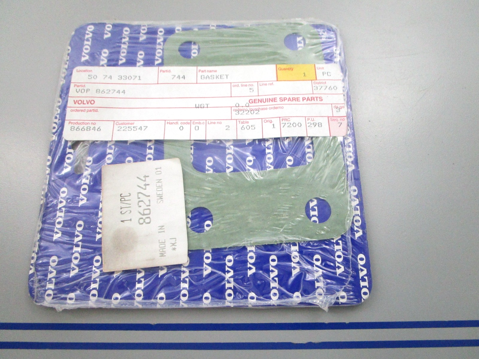 NEW OEM 862744 Volvo Penta Gasket 0810