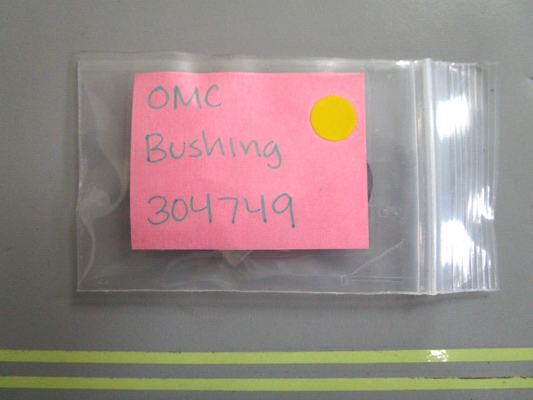 *NEW OEM* 0750 OMC Johnson Evinrude BUSHING 304749 0304749