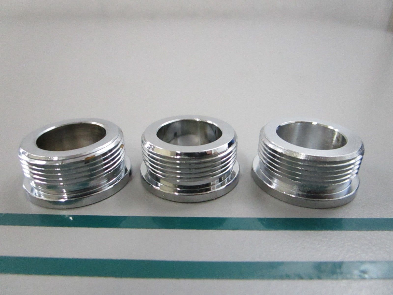 NEW OEM (LOT OF 3) 814640 Volvo Penta Bushing 0810