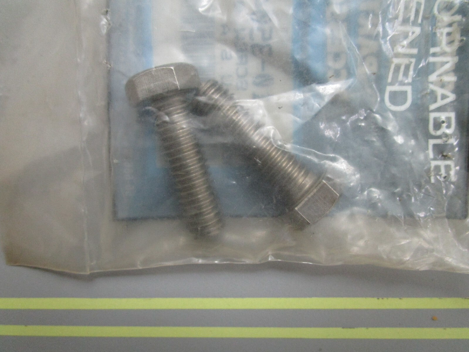 *NEW OEM* (LOT OF 2) 0810 Mercury Quicksilver Screw 10-35047