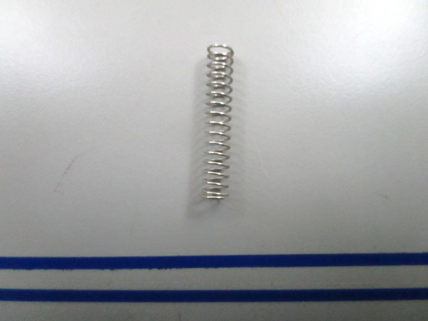 *NEW OEM* 0810 OMC Johnson Evinrude Plunger Spring 338229 0338229