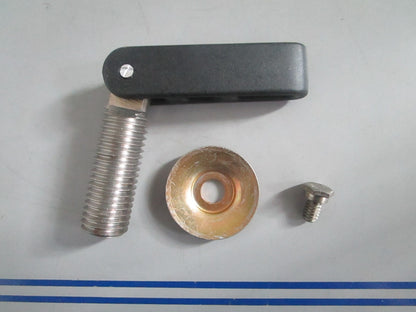 NEW OEM 391434 0391434 OMC Johnson Evinrude Clamp Bracket Screw Kit 0820