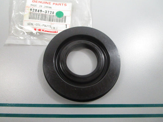 NEW OEM 92049-3728 Kawasaki Oil Seal 0810