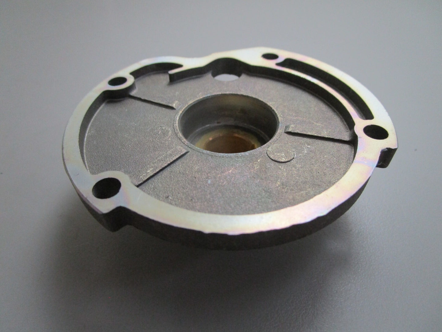 *NEW OEM* 0820 OMC Johnson Evinrude Bearing Housing 377186 0377186