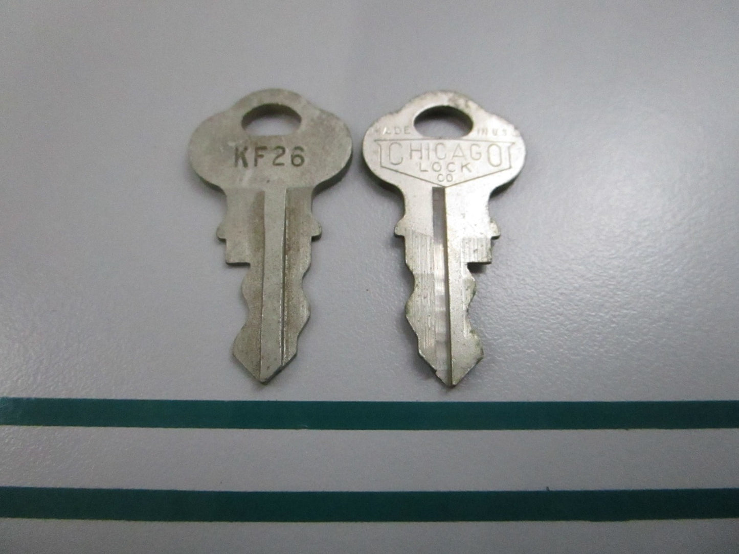 NEW OEM (LOT OF 2) 501541 0501541 OMC Johnson Evinrude KF26 Ignition Key 0810